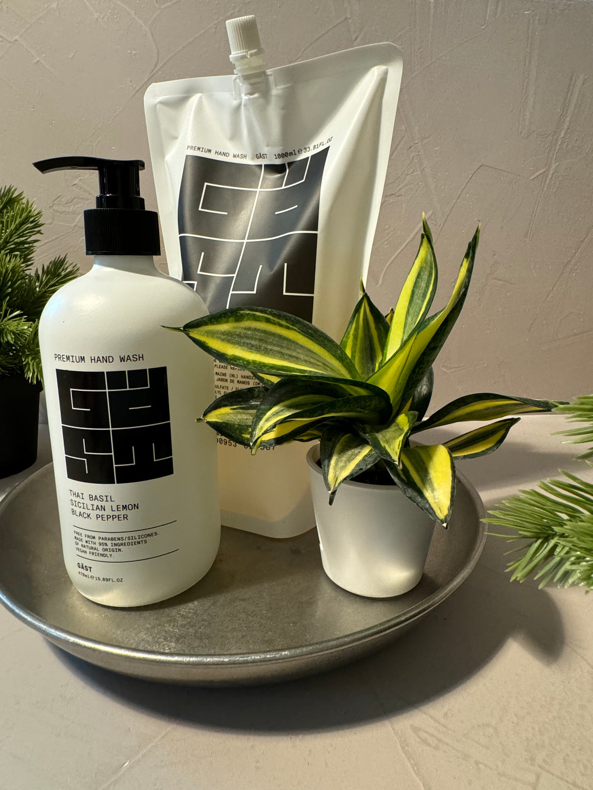 GÄST / GIFT / THAI BASIL 480ml (glass) + STONEWASHED PLATE + REFILL 1000ml