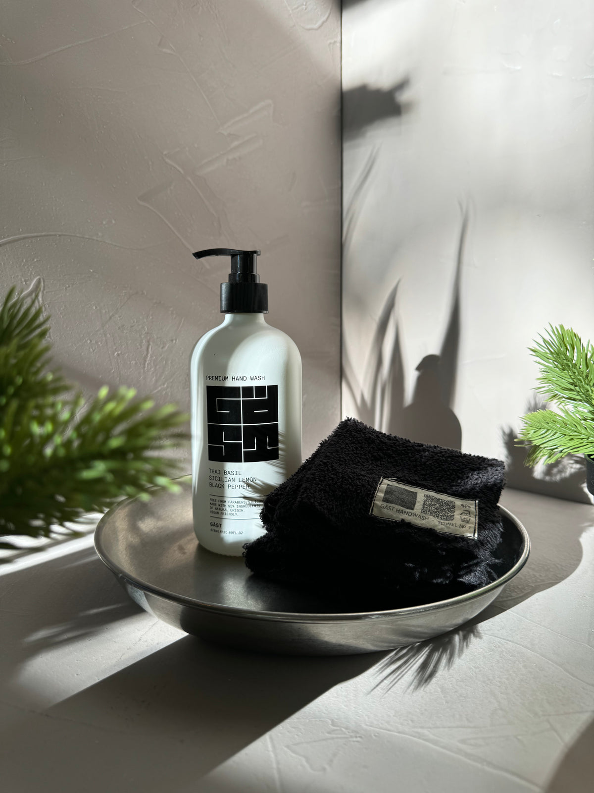 GÄST / GIFT / THAI BASIL 480ml (glass) + STONEWASHED PLATE + REFILL 500ml + TOWEL No.1 (6 pieces)